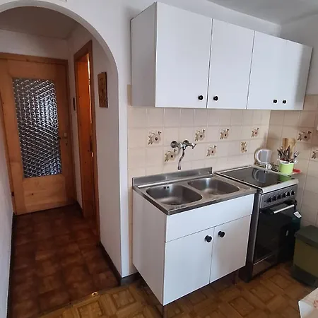 Breakfast With Mountains View