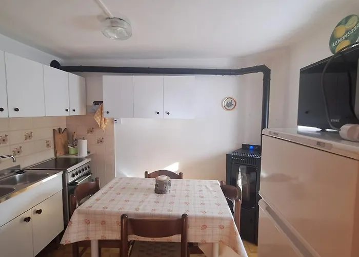 Breakfast With Mountains View *