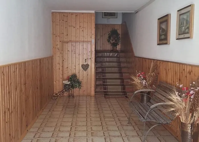 Апартаменты Breakfast With Mountains View Dosoledo